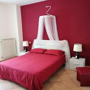 la-casa-di-golia.it-tuscanyhotel.com/